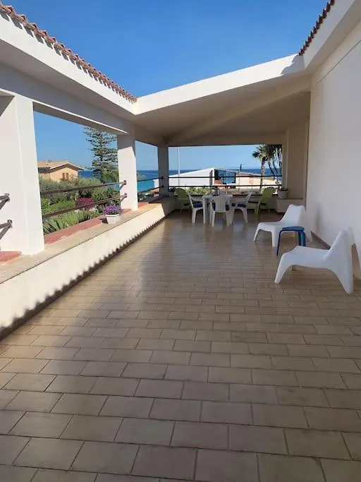 Casa Vacanze “Ficupala” contacts